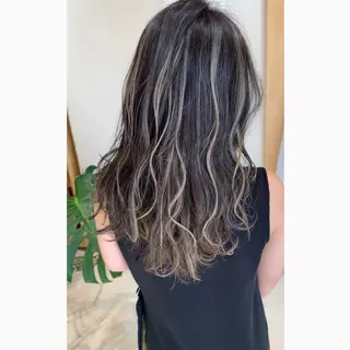 ロング カラー LUSTRE クロサワのヘアスタイル