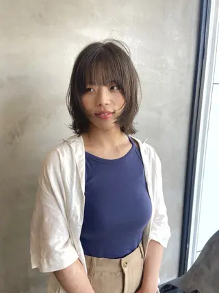 ミディアム カラー 山岸 未玖のヘアスタイル