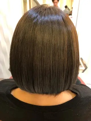 ショート カラー ⭐️レイヤーカット 大人気　三澤康司⭐️のヘアスタイル