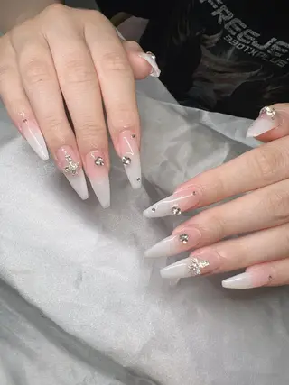 ネイル Lee Nailsのネイルデザイン