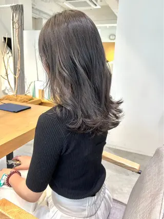 セミロング 宝塚南口徒歩2分 ルイスのヘアスタイル