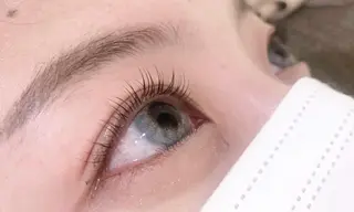 マツエク・マツパ Lim五反田所属・TSUNA 🌙 Lim 五反田のマツエク・マツパデザイン