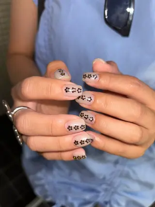 ネイル 🪐富島彩夏 /海外nail🪐のネイルデザイン