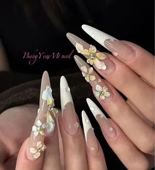 ネイル 相沢 さやかのネイルデザイン