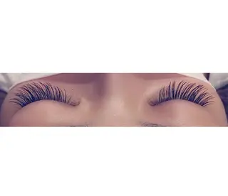 マツエク・マツパ 石渡このみ 🍊レイヤーカットのヘアスタイル