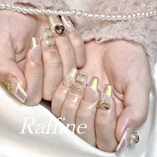 ネイル RAFFINE 月🦋🩵のネイルデザイン