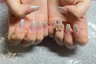 ネイル VIERU 🌈🎀💖のネイルデザイン