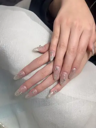 ネイル ENsalon AKIRAのネイルデザイン