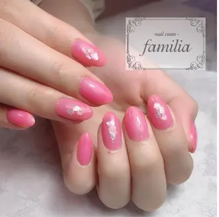 ネイル -nailroom- familiaのネイルデザイン
