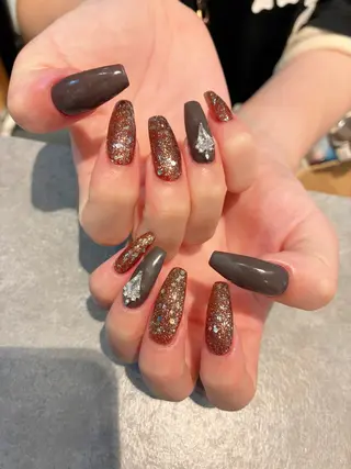 ネイル Nest 岩崎のネイルデザイン