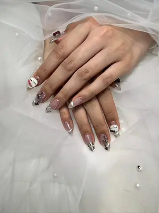 ネイル 🌈 Laule'aのネイルデザイン