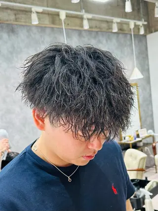 パーマ メンズ 井川　シャドウパーマ ニュアンスパーマのヘアスタイル