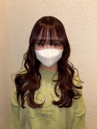 ロング カラー 角田 桃香のヘアスタイル