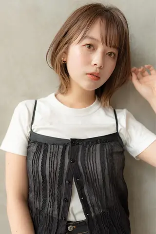 ミディアム カラー 🉐レイヤー/塩見 弘樹🉐渋谷のヘアスタイル