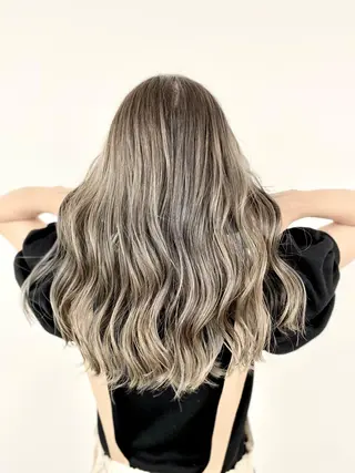 ロング カラー 🌿佐山 絵梨佳🌿 Recharme新保のヘアスタイル