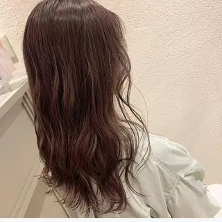 ロング カラー 佐藤 永夏のヘアスタイル