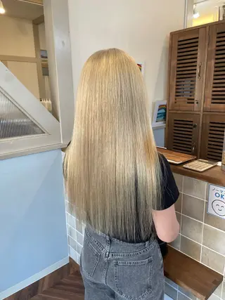 ロング カラー moe🥣ﾚｲﾔｰ ｶｯﾄ/透明感ｶﾗｰのヘアスタイル