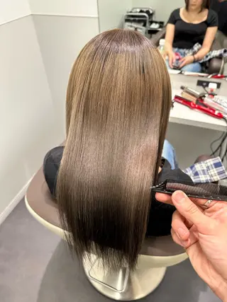 セミロング Wisteria所属・美髪特化✨ 伊織✨縮毛矯正✨のヘアスタイル