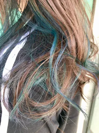 セミロング カラー レイヤーカット匠 イソザキノリユキのヘアスタイル