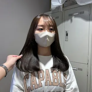 カラー ベージュ／ブラウン/ ナチュラルレイヤーのヘアスタイル