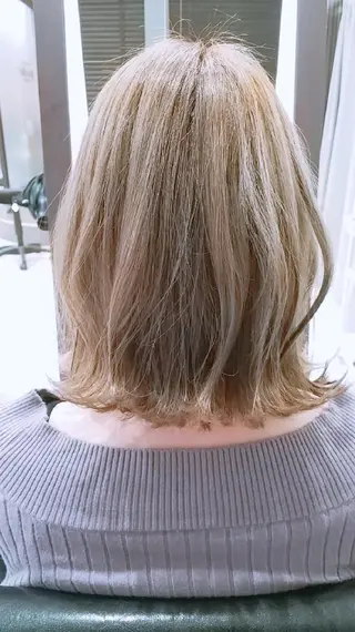 ミディアム newi WASHIOのヘアスタイル