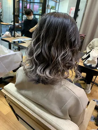 ミディアム カラー 天野 開のヘアスタイル