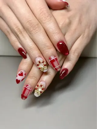 ネイル クレセントアイ MIUのネイルデザイン