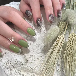 セミロング m kaori𓃟のネイルデザイン