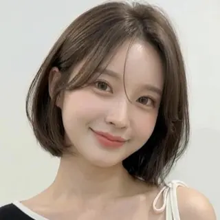 ショート レイヤーカット／韓国 🤎きのした いちかのヘアスタイル