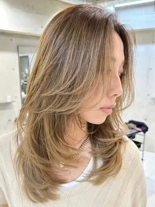 ミディアム REVE所属・TAKU 美容師のヘアスタイル