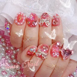 ネイル Kurieitibu 🍬Byu~tīのネイルデザイン