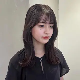 ミディアム カラー グレージュ🐰透明感 カラー🫧akihoのヘアスタイル