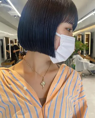 ショート カラー センターパート/ 暖色カラーayuのヘアスタイル