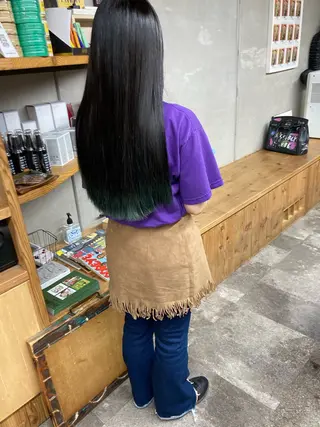 ロング カラー BRUNTJET所属・MAEDA MADOKAのヘアスタイル