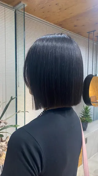 ショート U hinaのヘアスタイル