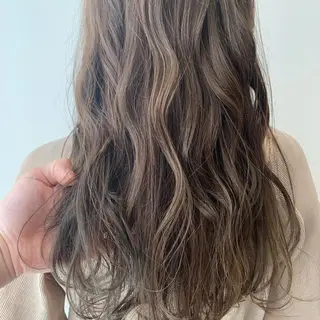 ロング 中井 茅佳のヘアスタイル