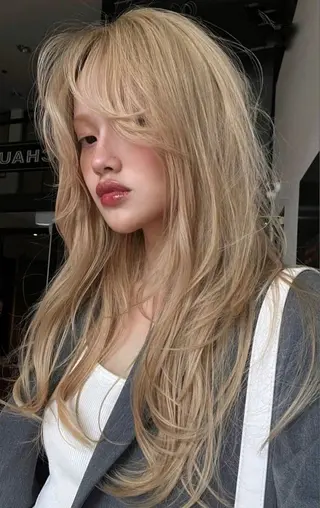 ロング カラー 表参道/赤み無し 透明感 colorのヘアスタイル