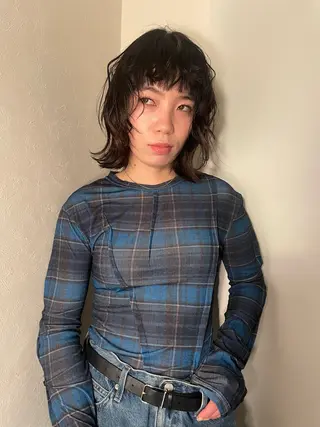 ミディアム 朝倉 まほろのヘアスタイル