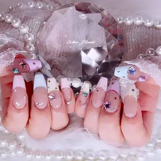 ネイル She   Nail所属・ISA_ BELLAのネイルデザイン