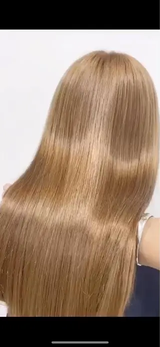 ロング I'S.横浜所属・赤み消しカラー 🍀JUNKIのヘアスタイル