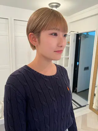 ショート ブリーチカラー🎀 韓国風/寺門美優のヘアスタイル
