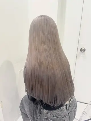 カラー ミルクティーベージュ 🤍Yumeのヘアスタイル