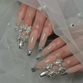 ネイル NEO Beauty Salon所属・𝐍𝐄𝐎 𝐉𝐔𝐑𝐈のネイルデザイン