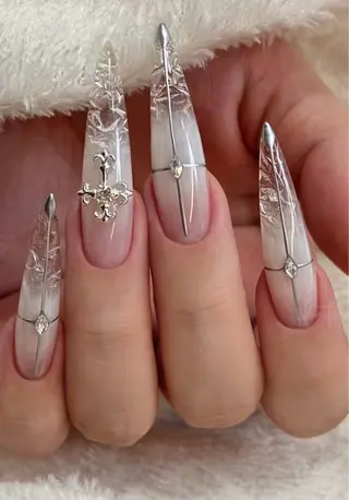 ネイル B·U Nail大宮 長さだし専門店のネイルデザイン