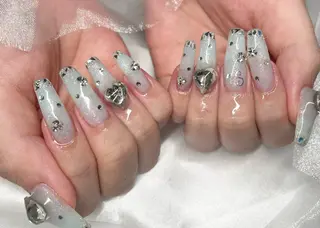 ネイル Roi〈ロワ〉 Minakoのネイルデザイン