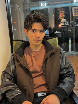 ショート メンズ ダメージレスブリーチ /艶髪/横須賀智也のヘアスタイル