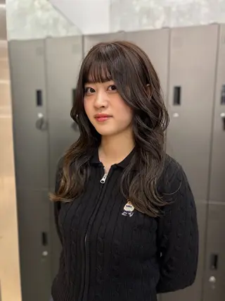 セミロング LILi リリのヘアスタイル