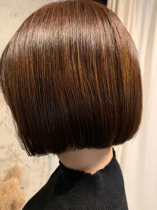 ショート Asti blanche所属・ブリーチなしWカラー /地毛風/小林凪沙のヘアスタイル