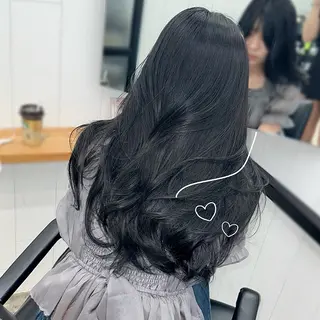 ロング カラー SALOWIN渋谷神南店所属・yu-ri🩷 韓国ヘアのヘアスタイル