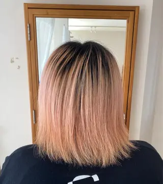 ミディアム カラー CRADLE Takeuchiのヘアスタイル